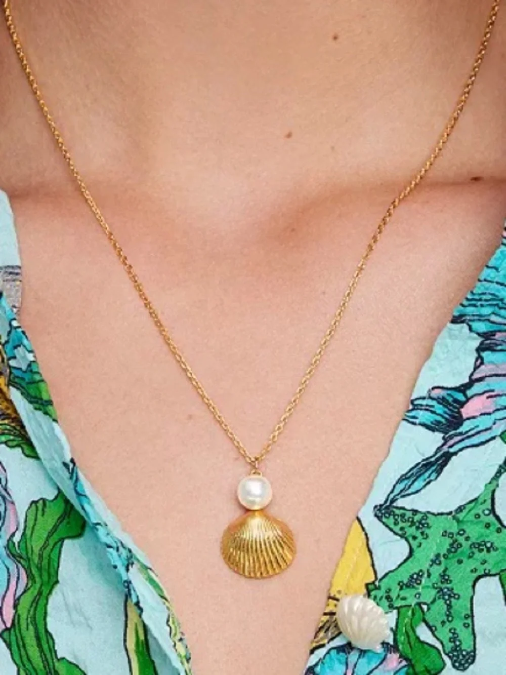 Kate Spade Gold-Tone Reef Treasure Imitation Pearl & Shell Mini Pendant Necklace